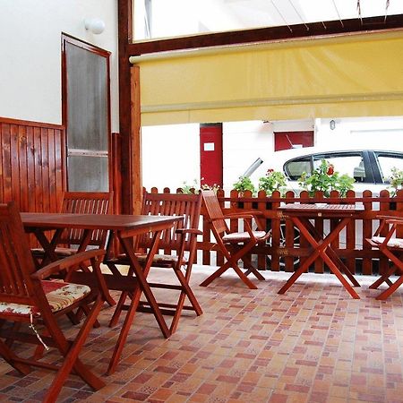 Voyager Bed & Breakfast Novi Sad Restaurang bild