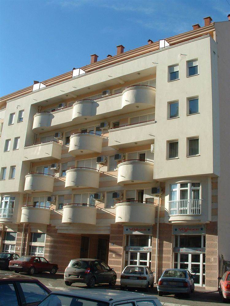 Voyager Bed & Breakfast Novi Sad Exteriör bild