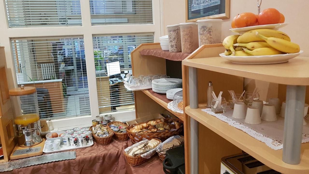 Voyager Bed & Breakfast Novi Sad Exteriör bild